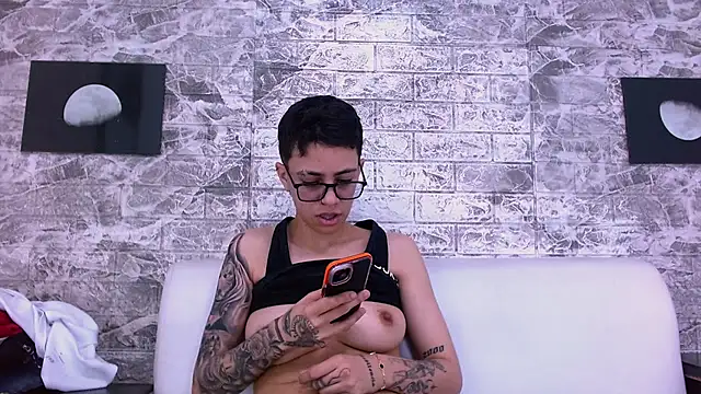 Cutie Shy  online show from 12/04/25, 06:18