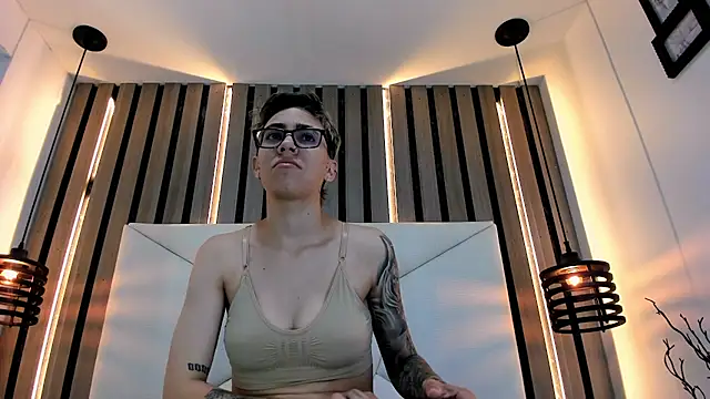 Cutie Shy  online show from 02/02/26, 05:34