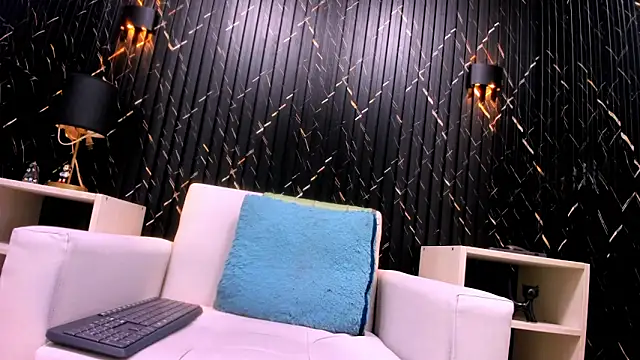 Cutie Shy  online show from 11/02/25, 03:50