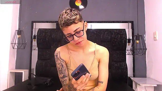 Cutie Shy  online show from 02/13/26, 04:51