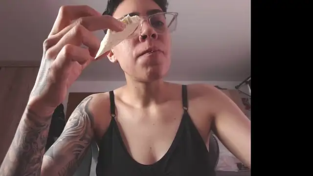 Cutie Shy  online show from 03/27/26, 02:51