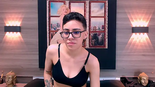 Snapshot of Cutie_Shy_ chatting on 10/08/25, 07:03 Cutie Shy online show from 10/08/25, 07:03