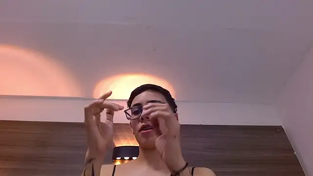 Snapshot of Cutie_Shy_ chatting on 03/10/25, 07:29 Cutie Shy online show from 03/10/25, 07:29