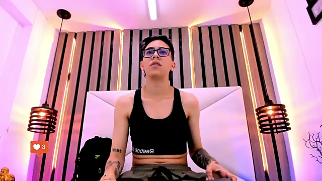 Cutie Shy  online show from 11/21/25, 11:53