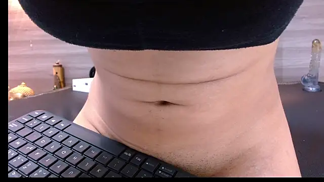 Snapshot of Cutie_Shy_ chatting on 03/18/25, 01:46 Cutie Shy online show from 03/18/25, 01:46