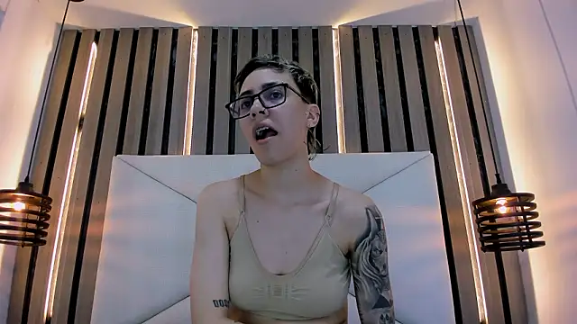 Cutie Shy  online show from 02/10/26, 05:45