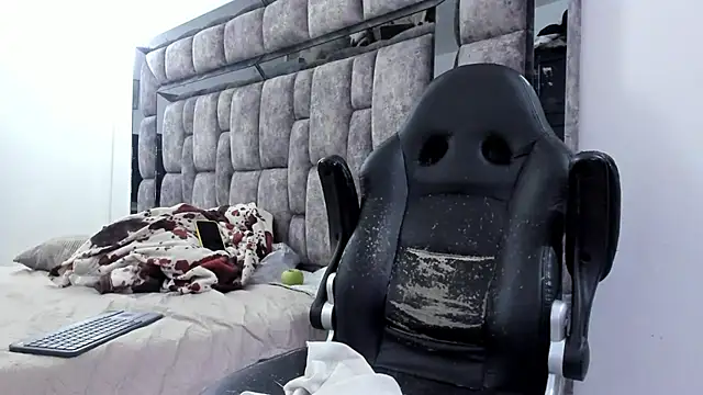 Snapshot of MalconStonne chatting on 02/04/26, 02:50 MalconStonne online show from 02/04/26, 02:50