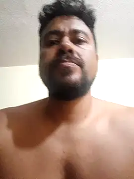 Snapshot of LatinMar chatting on 01/03/25, 10:51 LatinMar online show from 01/03/25, 10:51