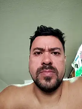 Snapshot of LatinMar chatting on 10/10/25, 11:33 LatinMar online show from 10/10/25, 11:33