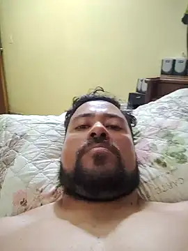 Snapshot of LatinMar chatting on 02/06/25, 02:04 LatinMar online show from 02/06/25, 02:04