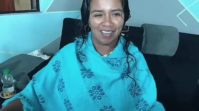 Snapshot of saggil23 chatting on 10/16/25, 10:51 saggil23 online show from 10/16/25, 10:51
