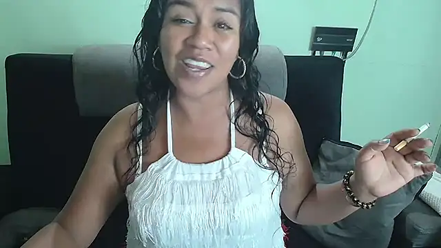 Snapshot of saggil23 chatting on 03/13/25, 10:57 saggil23 online show from 03/13/25, 10:57