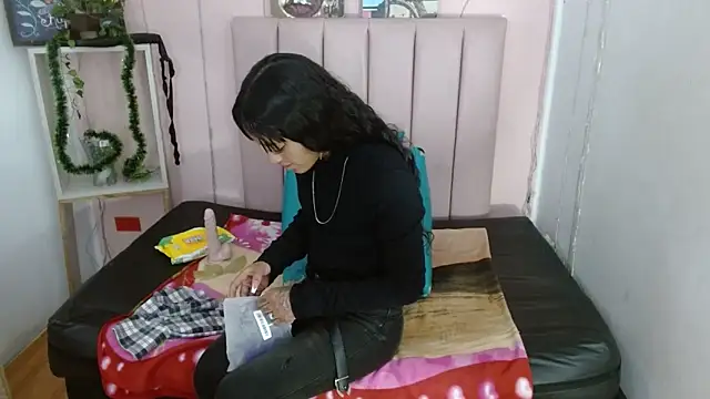 camilawilliams707rs online show from 04/01/26, 04:03