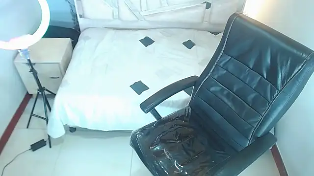 Salome Milf202 online show from 11/10/25, 01:16