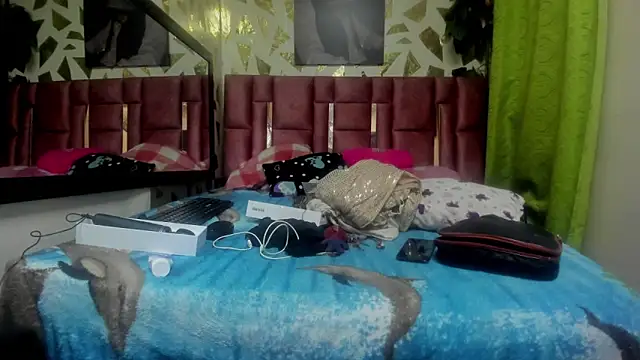 Kazsandraa online show from 11/08/25, 03:43