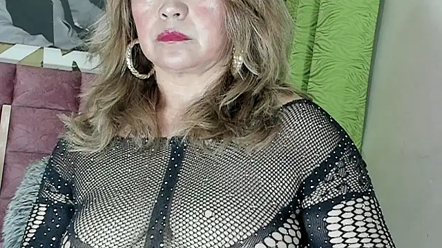 Snapshot of Kazsandraa chatting on 01/06/26, 05:55 Kazsandraa online show from 01/06/26, 05:55