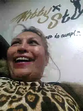 Snapshot of Kazsandraa chatting on 02/06/26, 02:51 Kazsandraa online show from 02/06/26, 02:51