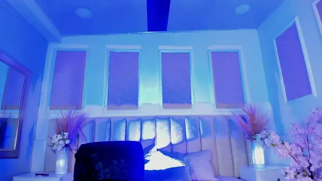 queen satin online show from 12/16/25, 08:29