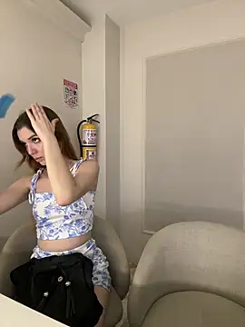 Snapshot of samantha_kevin chatting on 10/06/25, 04:35 samantha kevin online show from 10/06/25, 04:35