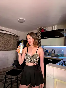 Snapshot of samantha_kevin chatting on 11/25/25, 04:24 samantha kevin online show from 11/25/25, 04:24