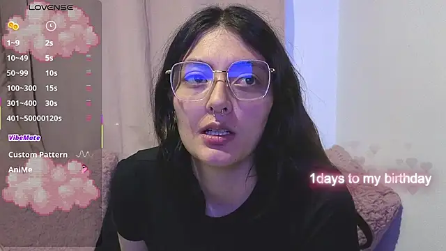 lessliee22  online show from 05/12/26, 07:05