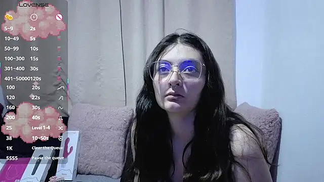 lessliee22  online show from 07/05/26, 05:58