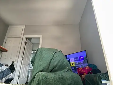 ChiRaqb8 online show from 04/14/26, 07:30