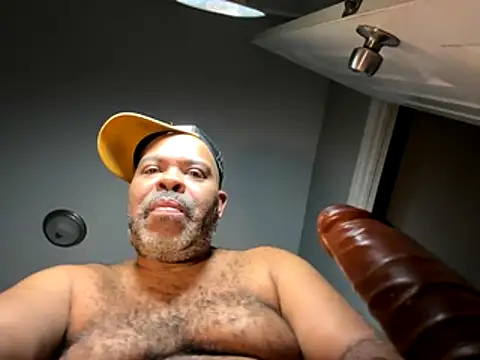 ChiRaqb8 online show from 10/24/25, 01:37