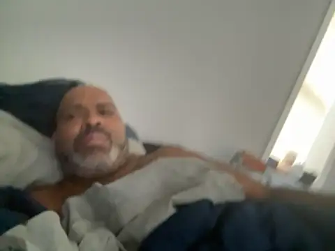 ChiRaqb8 online show from 11/01/25, 04:01