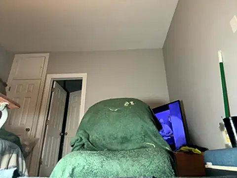 ChiRaqb8 online show from 11/02/25, 10:31