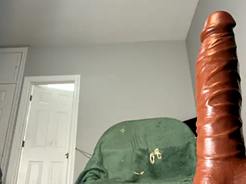 ChiRaqb8 online show from 11/07/25, 11:30