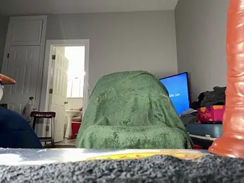 ChiRaqb8 online show from 02/27/26, 02:01