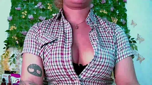 Crysrus online show from 03/04/26, 01:46