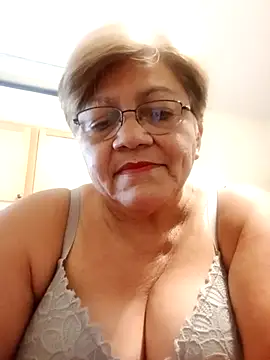 Madrastrahot69 online show from 02/19/26, 07:00