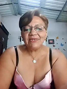 Madrastrahot69 online show from 10/25/25, 03:49