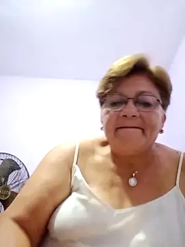 Madrastrahot69 online show from 11/19/25, 04:45