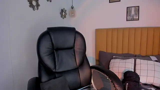 lara madisson online show from 03/13/26, 11:43