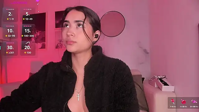 Snapshot of lara_madisson chatting on 10/04/25, 05:31 lara madisson online show from 10/04/25, 05:31
