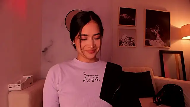 lara madisson online show from 02/17/26, 06:00