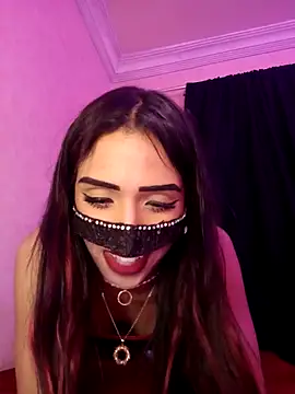 ---sophia--- online show from 11/17/25, 11:31