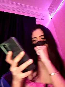 ---sophia--- online show from 12/02/25, 09:05