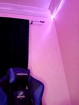 ---sophia--- online show from 10/26/25, 09:59