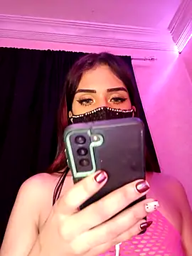 ---sophia--- online show from 11/07/25, 09:14