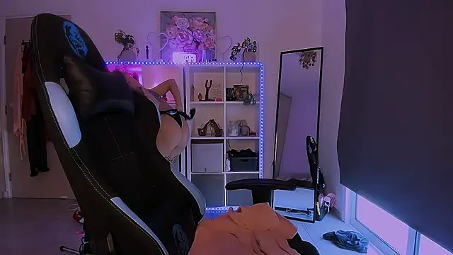 Lara Bergmann online show from 02/17/26, 10:56