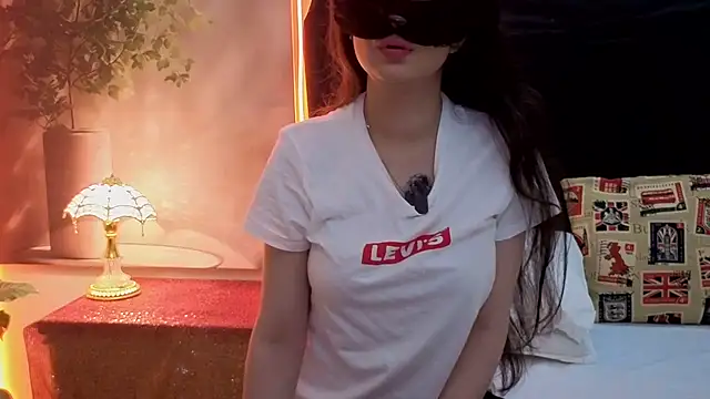 sexybaby22111 online show from 10/22/25, 10:47