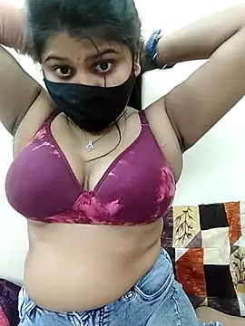 Snapshot of Hotty-simran chatting on 02/28/25, 10:52 Hotty-simran online show from 02/28/25, 10:52