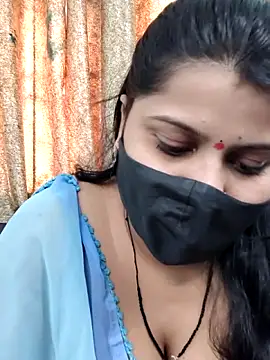 Hotty-simran online show from 10/28/25, 04:57