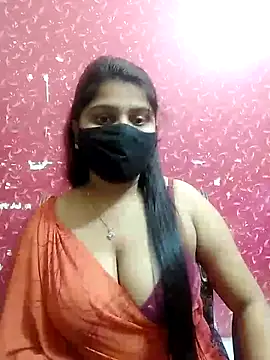 Snapshot of Hotty-simran chatting on 03/21/25, 04:28 Hotty-simran online show from 03/21/25, 04:28