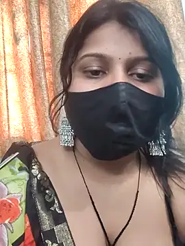 Snapshot of Hotty-simran chatting on 10/20/25, 06:04 Hotty-simran online show from 10/20/25, 06:04