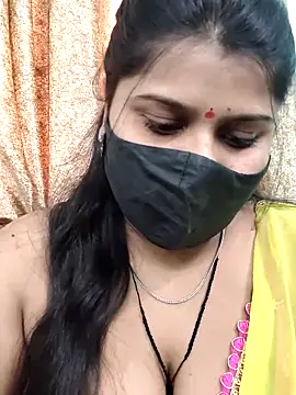 Hotty-simran online show from 12/17/25, 04:28